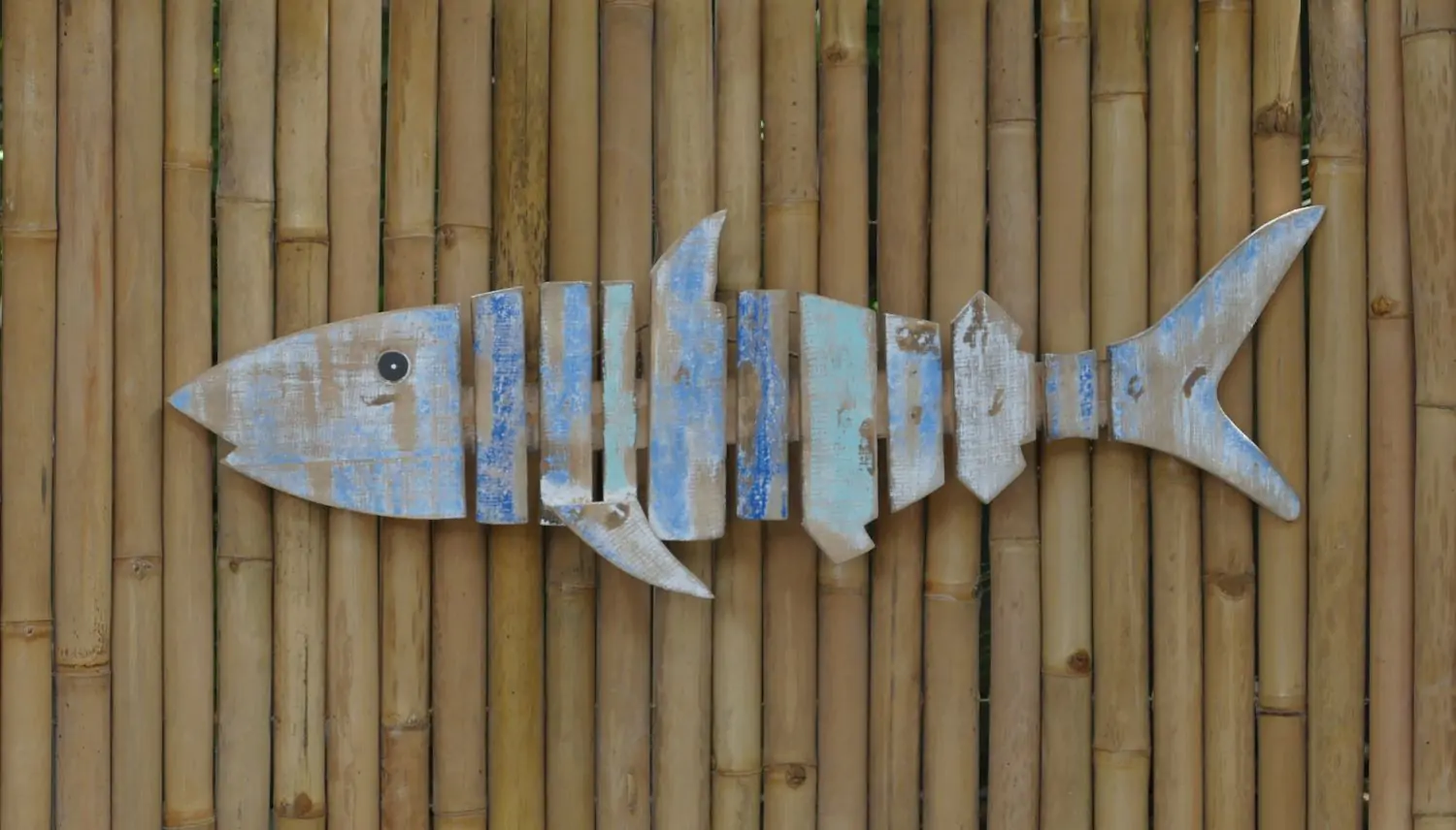  Product image 1 of the product “Fish shape to hang, made of wood, mixed color. 100cm Length. ”